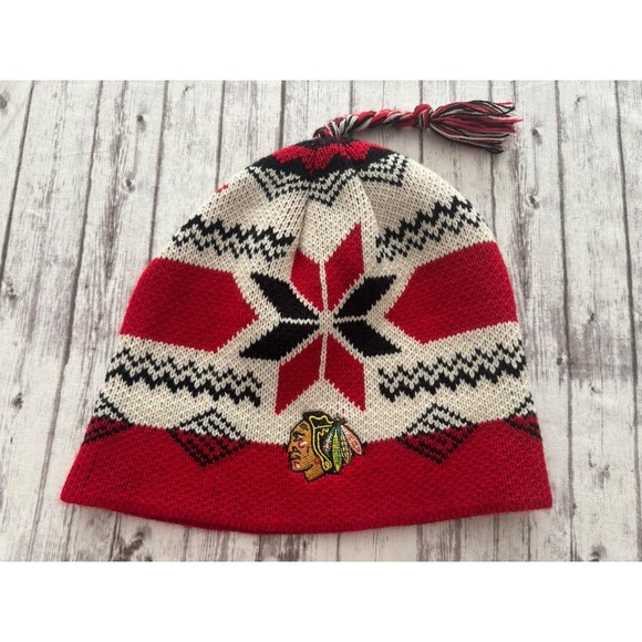 Other - Chicago Blackhawks Old Time Hockey Knitted Beanie‎ Hat